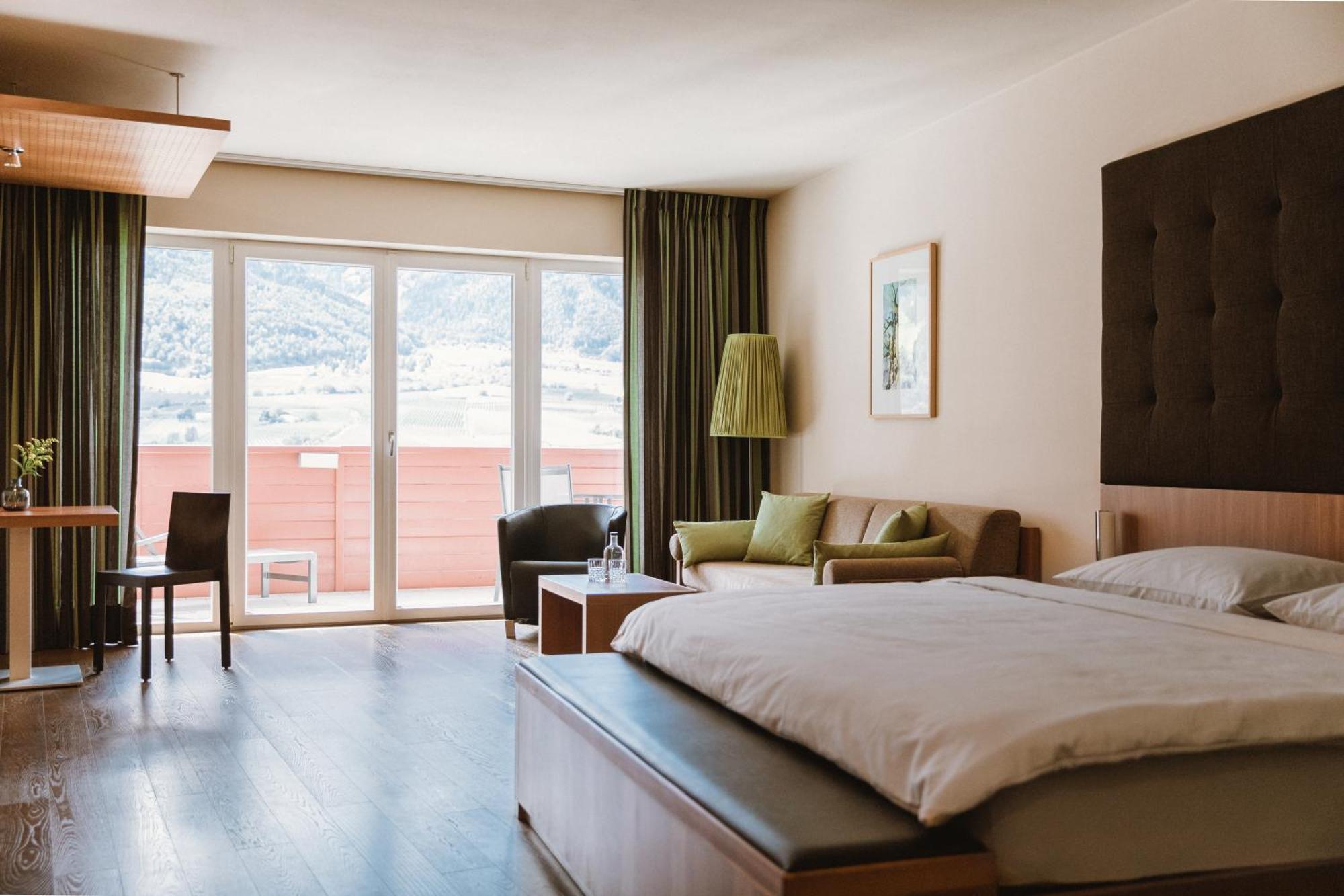 Lindenhof Pure Luxury & Spa Dolcevita Resort Натурно Екстер'єр фото