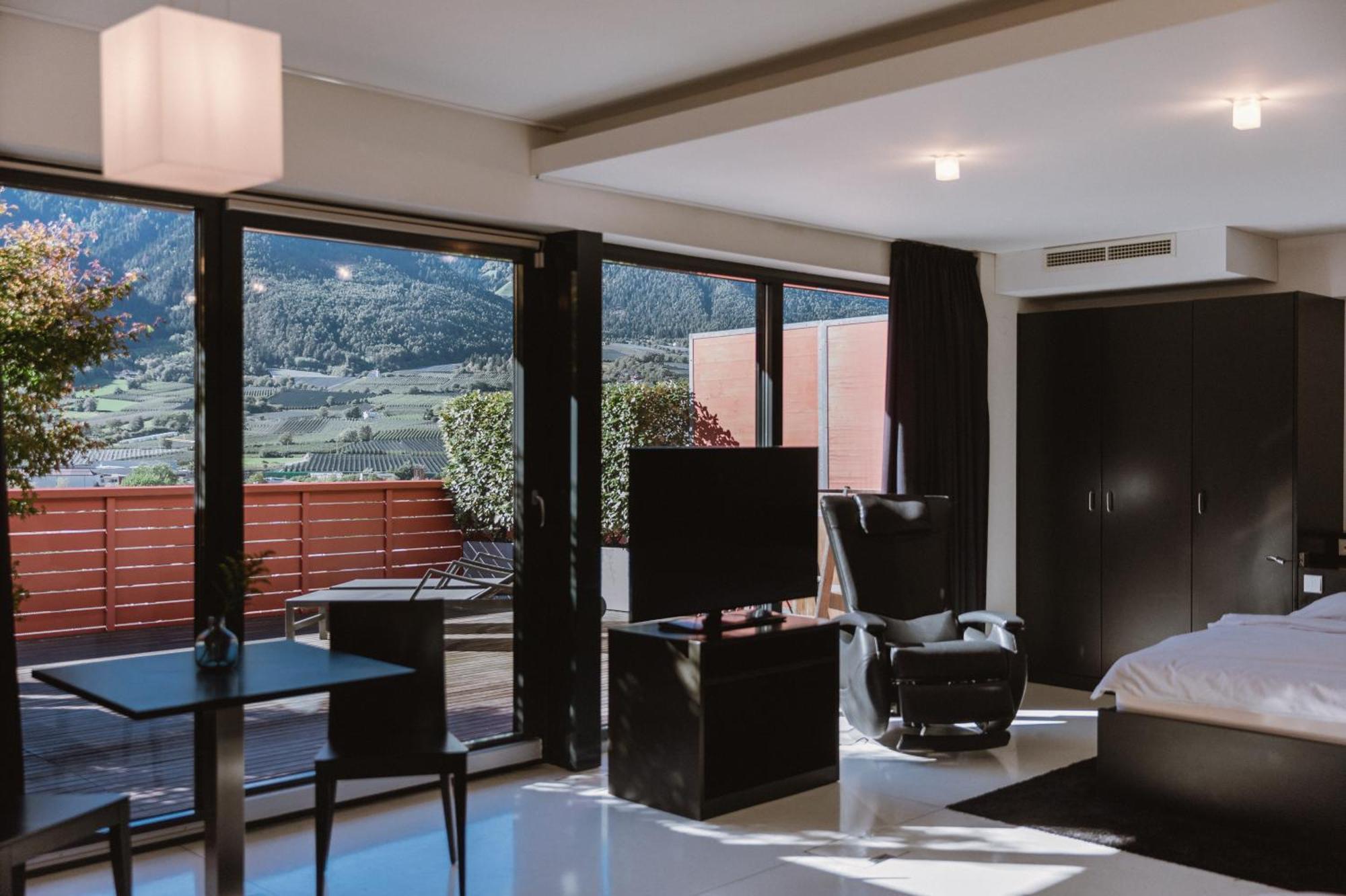 Lindenhof Pure Luxury & Spa Dolcevita Resort Натурно Екстер'єр фото