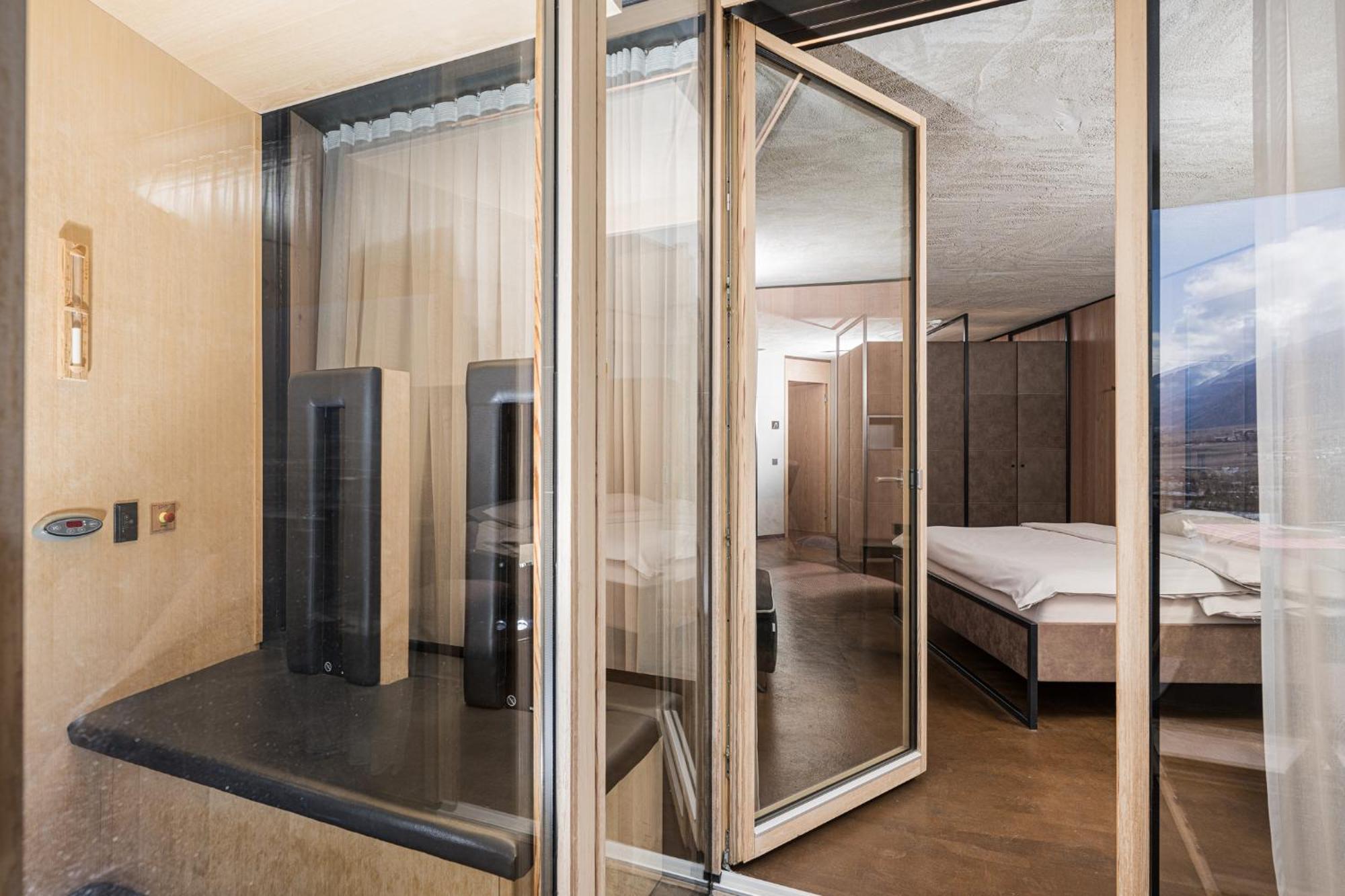 Lindenhof Pure Luxury & Spa Dolcevita Resort Натурно Екстер'єр фото
