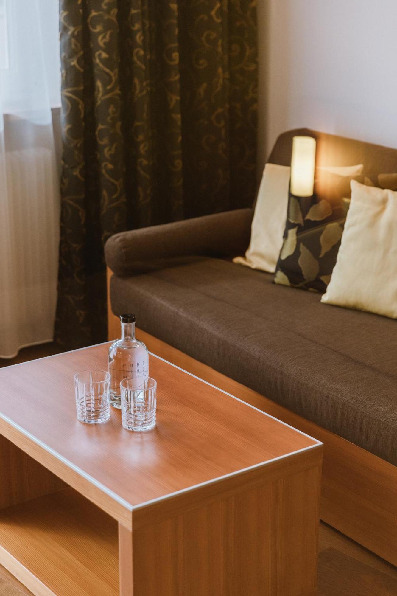 Lindenhof Pure Luxury & Spa Dolcevita Resort Натурно Екстер'єр фото